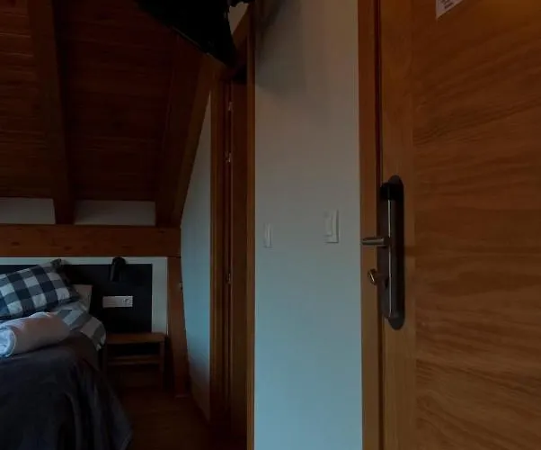 Congost Nocleg ze śniadaniem 3*